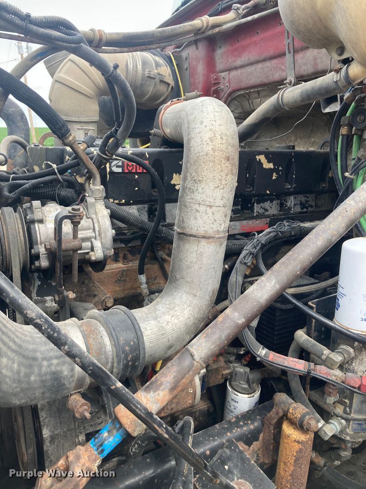 image for item GC9992 1995 White GMC Areo WCA  dump truck