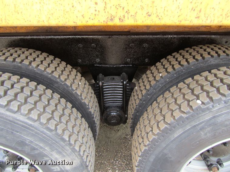 image for item GC9993 1985 Mack DM685S  dump truck