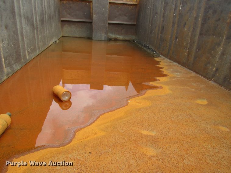 image for item GC9993 1985 Mack DM685S  dump truck