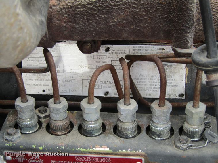 image for item GC9993 1985 Mack DM685S  dump truck