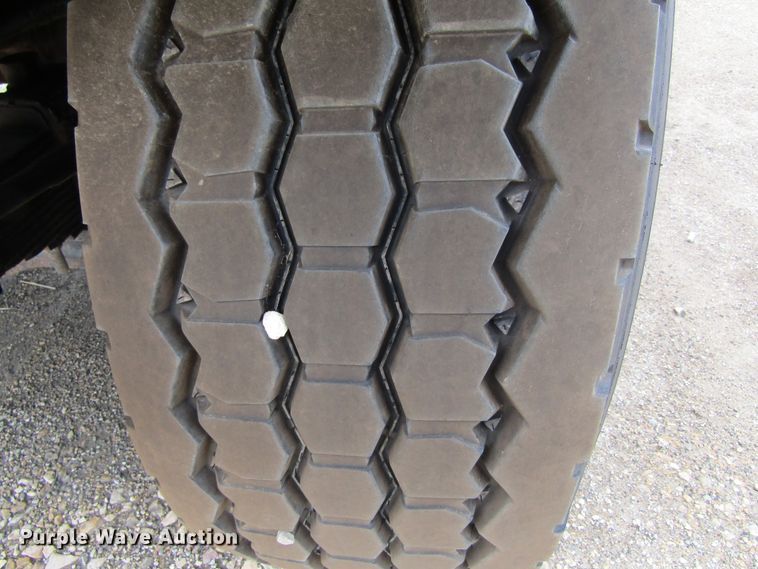 image for item GC9993 1985 Mack DM685S  dump truck