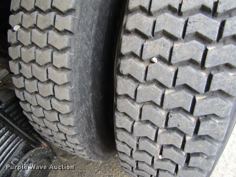 image for item GC9993 1985 Mack DM685S  dump truck