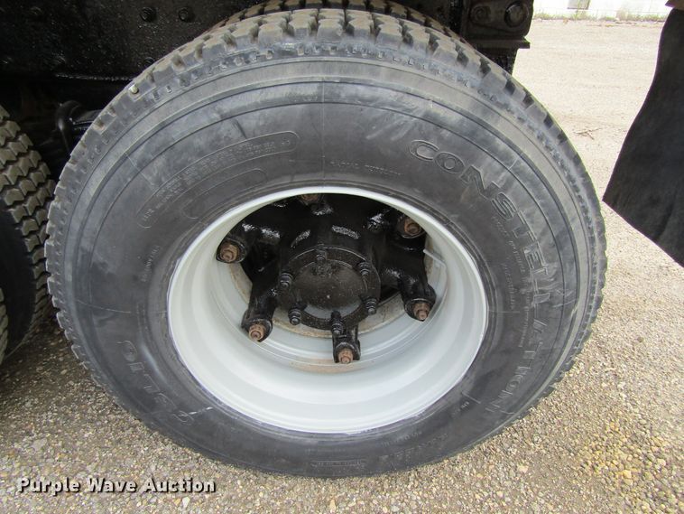 image for item GC9993 1985 Mack DM685S  dump truck