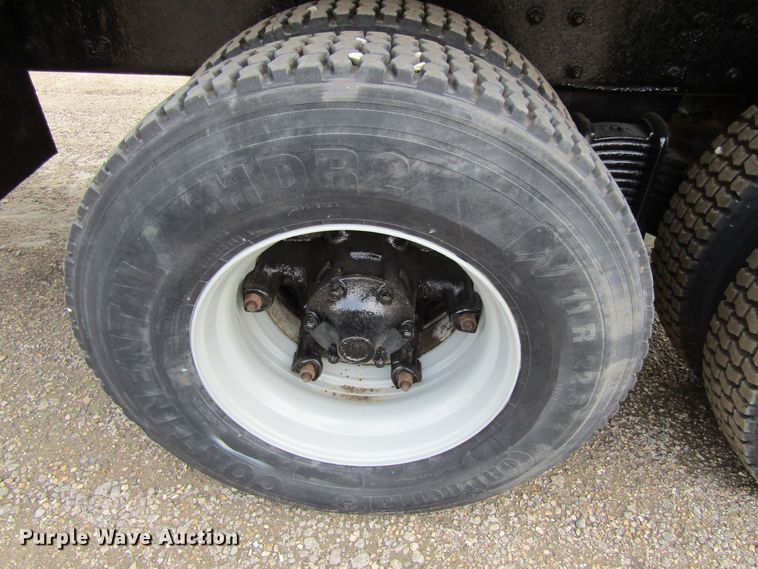 image for item GC9993 1985 Mack DM685S  dump truck