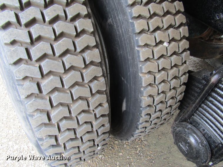 image for item GC9993 1985 Mack DM685S  dump truck