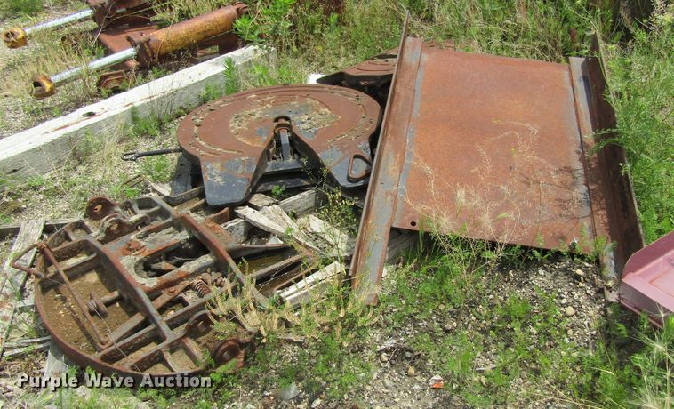 image for item GC9997 5th wheel plate