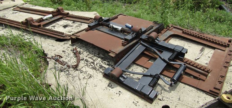 image for item GC9997 5th wheel plate