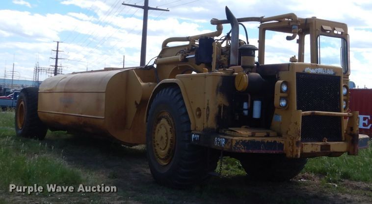 image for item HI9836 1978 Caterpillar 621B  water wagon