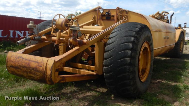 image for item HI9836 1978 Caterpillar 621B  water wagon