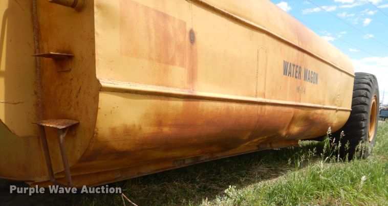 image for item HI9836 1978 Caterpillar 621B  water wagon