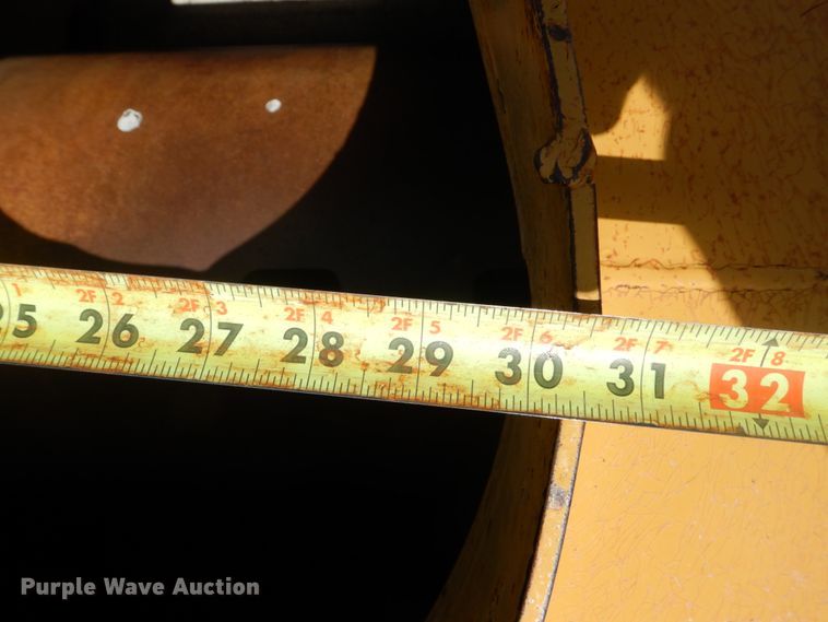 image for item HI9836 1978 Caterpillar 621B  water wagon