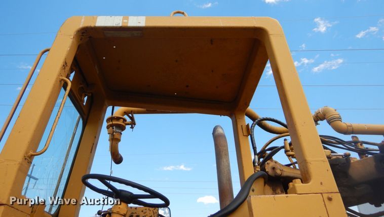 image for item HI9836 1978 Caterpillar 621B  water wagon