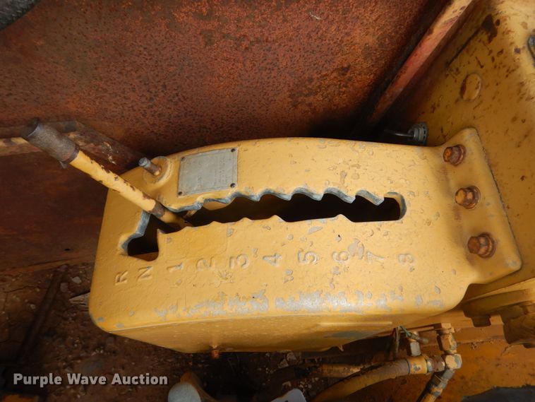 image for item HI9836 1978 Caterpillar 621B  water wagon