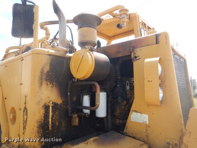 image for item HI9836 1978 Caterpillar 621B  water wagon