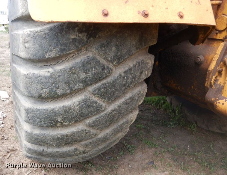 image for item HI9836 1978 Caterpillar 621B  water wagon