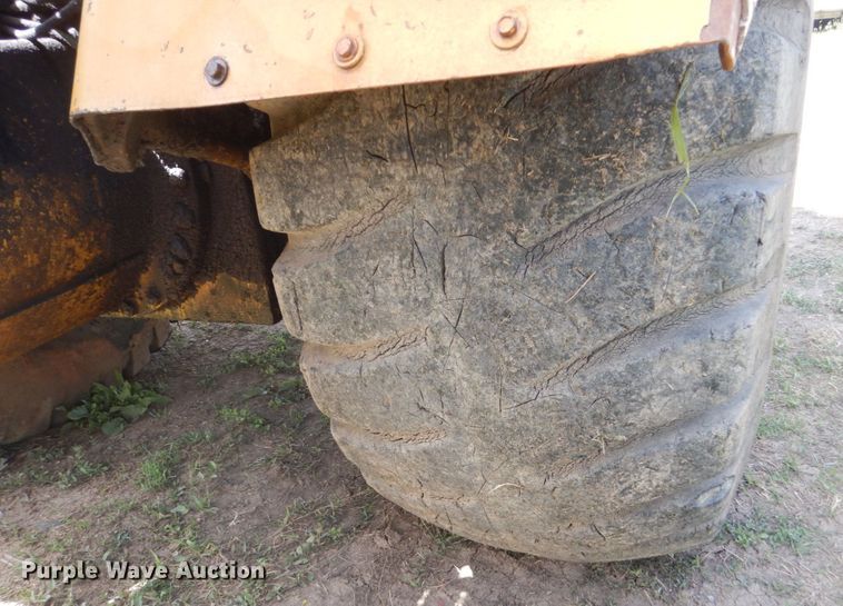 image for item HI9836 1978 Caterpillar 621B  water wagon