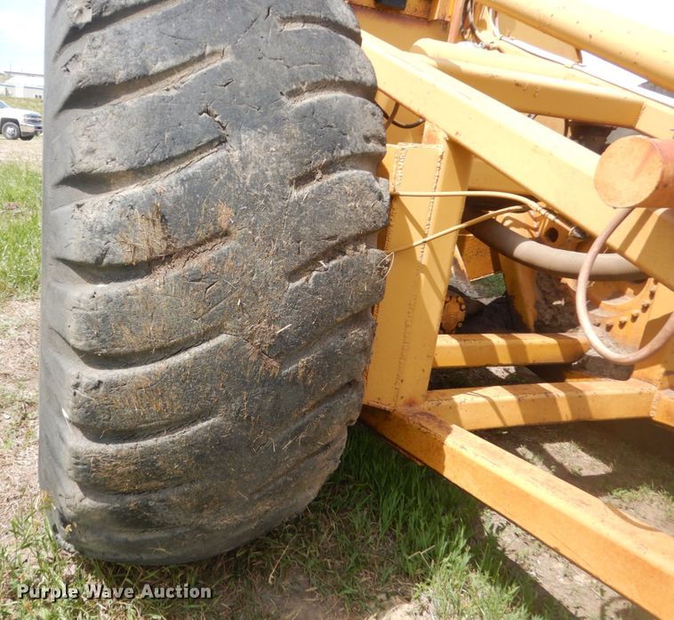 image for item HI9836 1978 Caterpillar 621B  water wagon