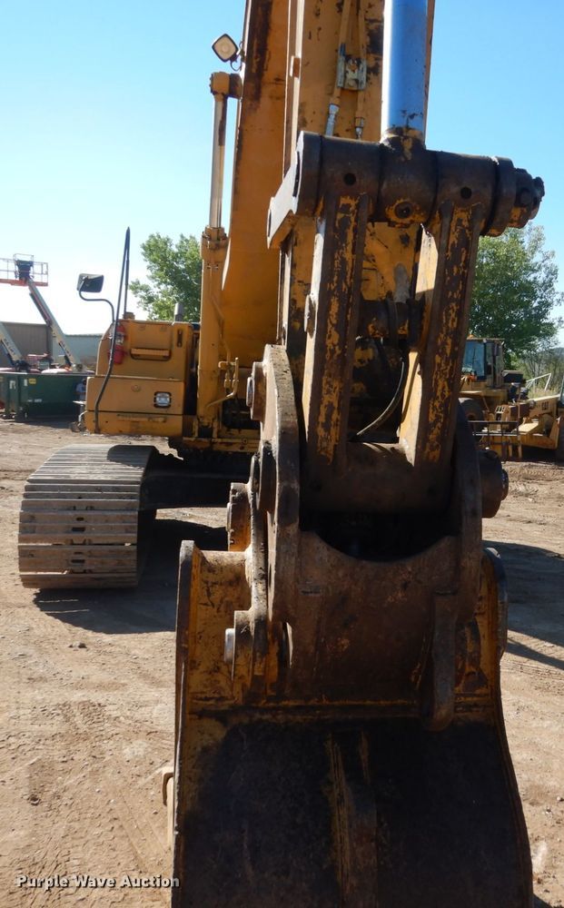 image for item HI9850 2005 Caterpillar 325CL  excavator