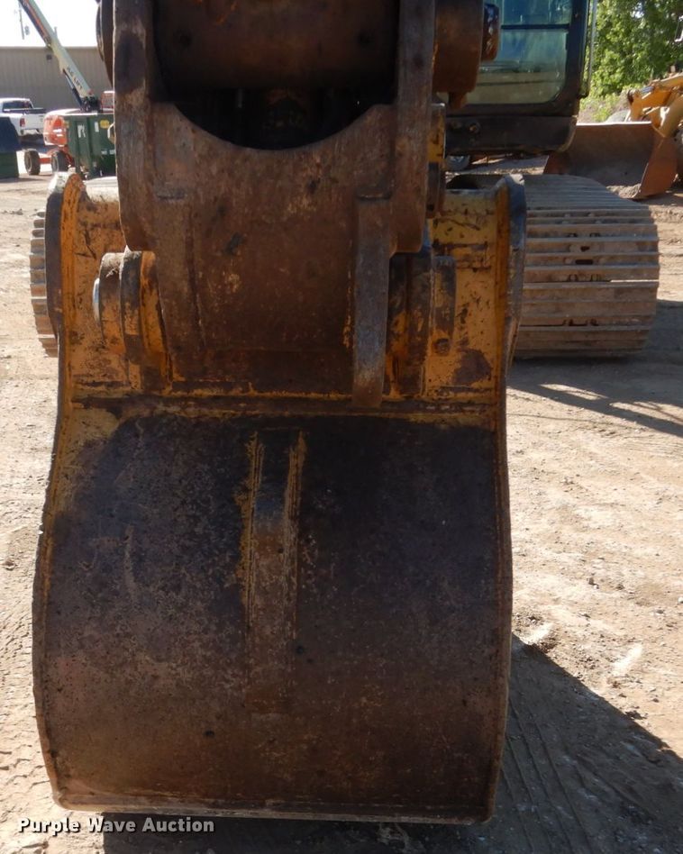 image for item HI9850 2005 Caterpillar 325CL  excavator