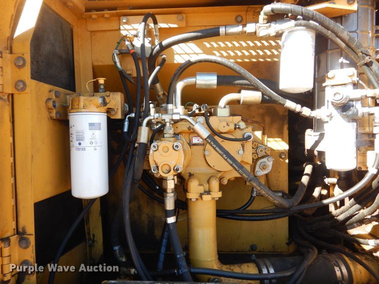 image for item HI9850 2005 Caterpillar 325CL  excavator