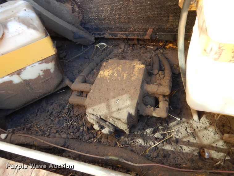 image for item HI9850 2005 Caterpillar 325CL  excavator