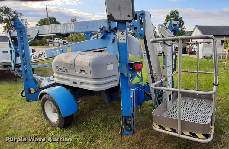 image for item HI9852 Genie TMZ-50/30  boom lift