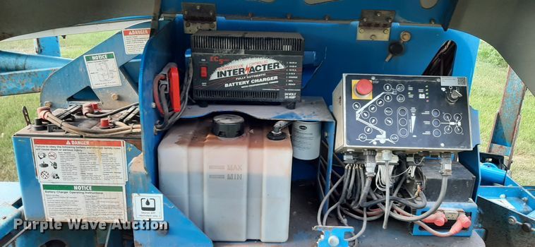 image for item HI9852 Genie TMZ-50/30  boom lift