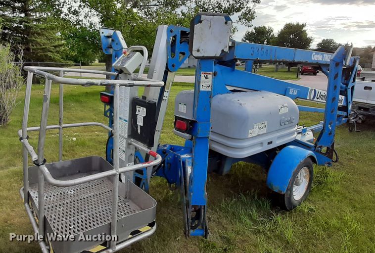 image for item HI9852 Genie TMZ-50/30  boom lift