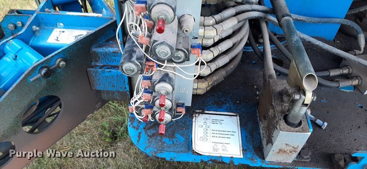 image for item HI9852 Genie TMZ-50/30  boom lift