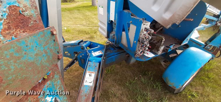 image for item HI9852 Genie TMZ-50/30  boom lift