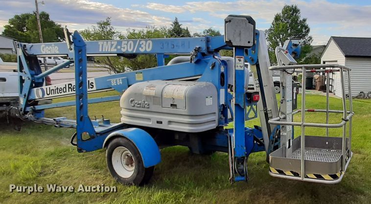 image for item HI9852 Genie TMZ-50/30  boom lift
