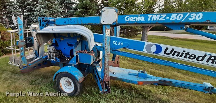 image for item HI9852 Genie TMZ-50/30  boom lift