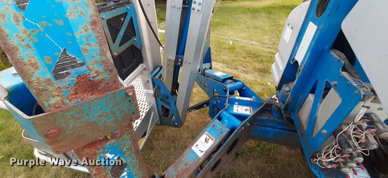image for item HI9852 Genie TMZ-50/30  boom lift