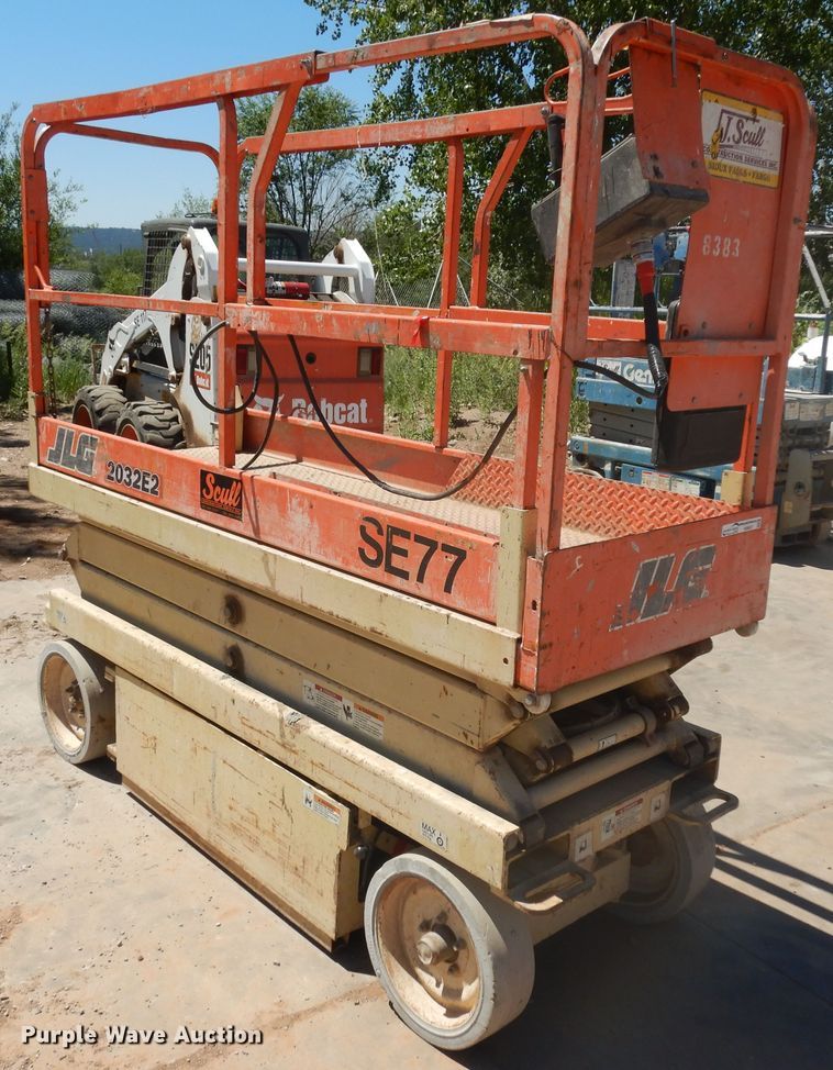 image for item HI9857 1998 JLG 2032E2  scissor lift