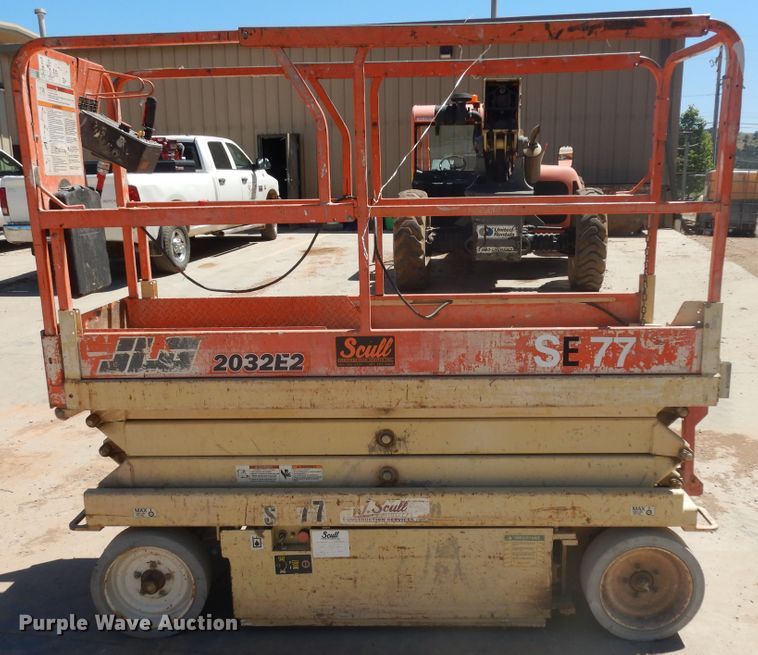 image for item HI9857 1998 JLG 2032E2  scissor lift