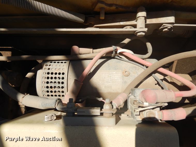 image for item HI9857 1998 JLG 2032E2  scissor lift