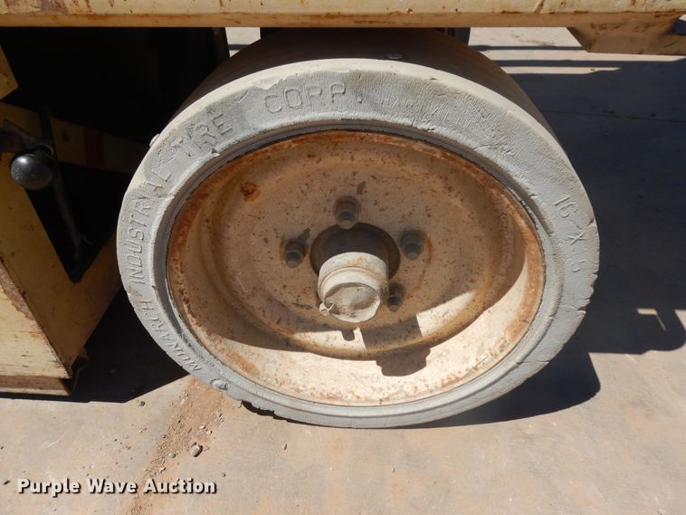 image for item HI9857 1998 JLG 2032E2  scissor lift