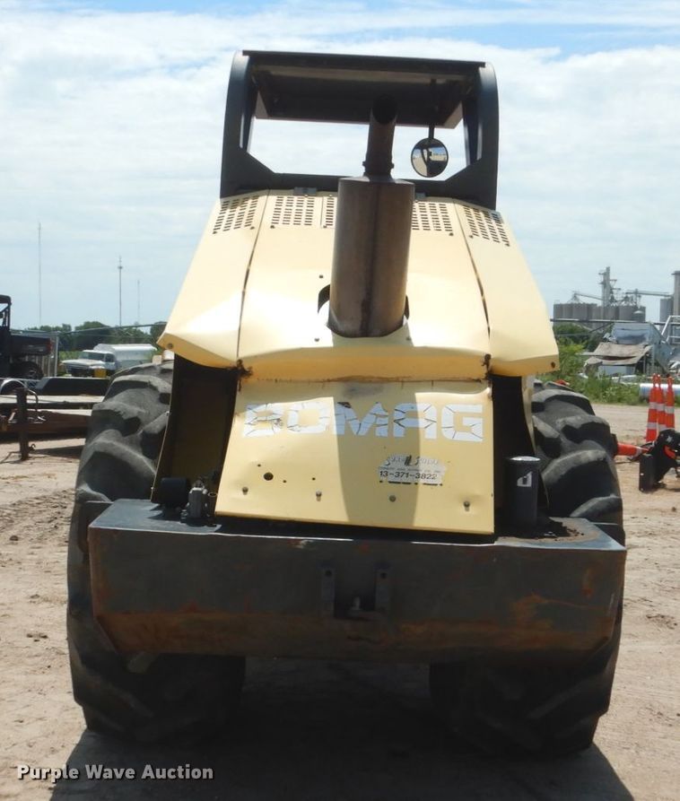 image for item HI9868 1999 Bomag BW 213PDH-3  single drum vibratory roller