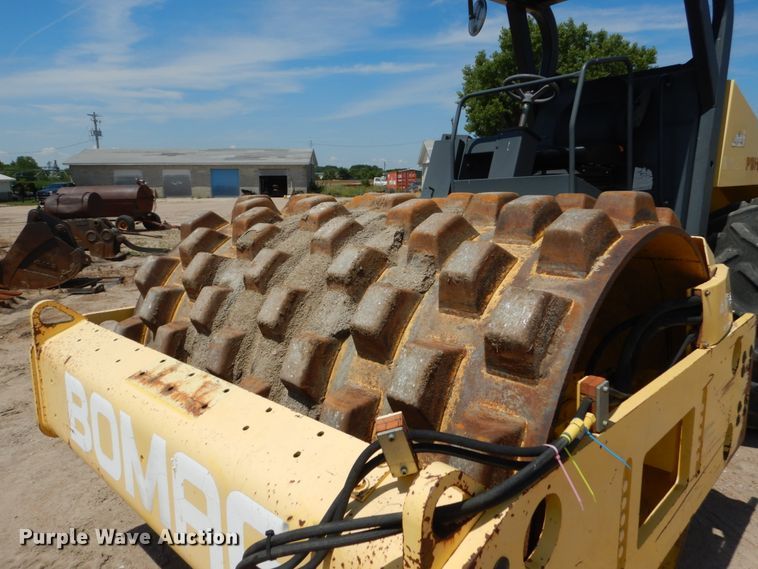 image for item HI9868 1999 Bomag BW 213PDH-3  single drum vibratory roller