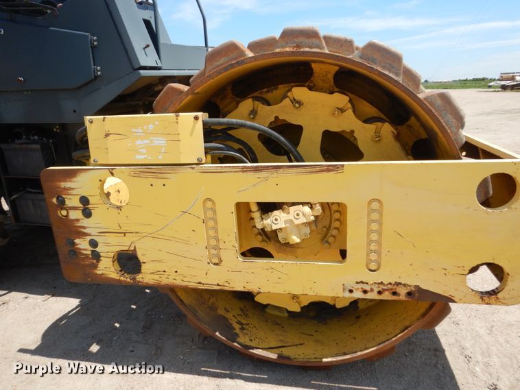 image for item HI9868 1999 Bomag BW 213PDH-3  single drum vibratory roller