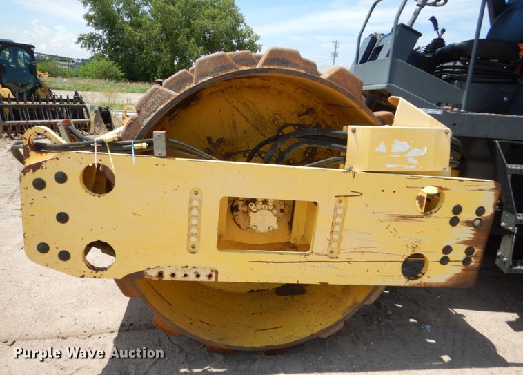 image for item HI9868 1999 Bomag BW 213PDH-3  single drum vibratory roller