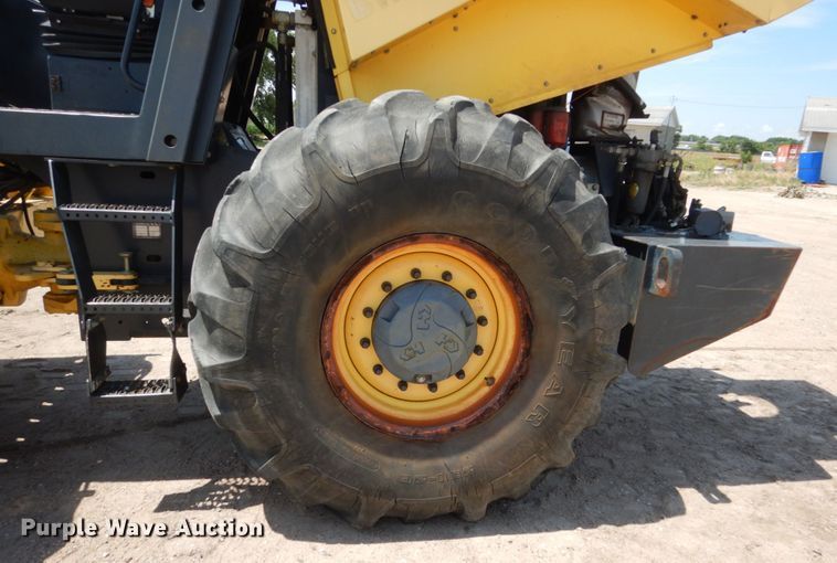 image for item HI9868 1999 Bomag BW 213PDH-3  single drum vibratory roller