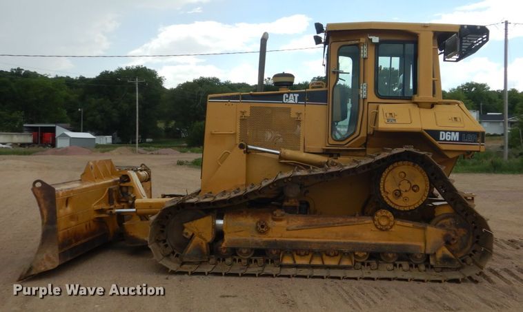 image for item HI9869 Caterpillar D6M LGP  dozer