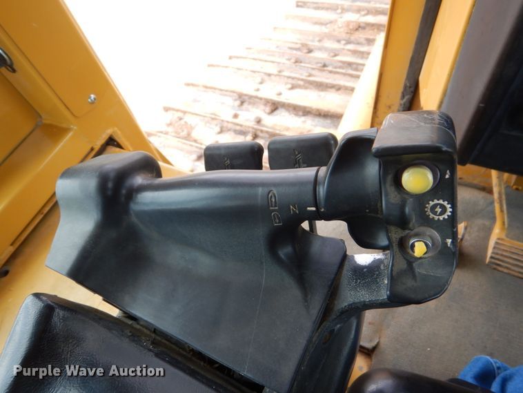 image for item HI9869 Caterpillar D6M LGP  dozer