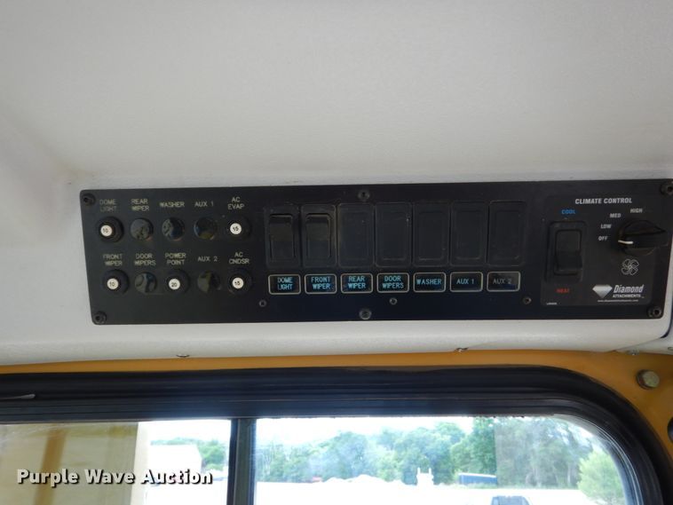 image for item HI9869 Caterpillar D6M LGP  dozer