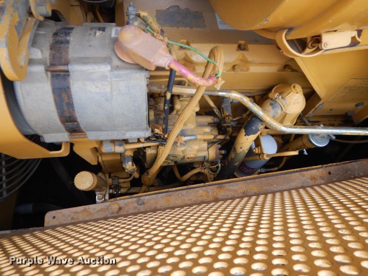 image for item HI9869 Caterpillar D6M LGP  dozer