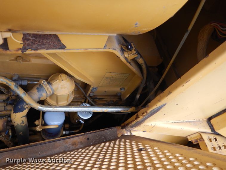 image for item HI9869 Caterpillar D6M LGP  dozer