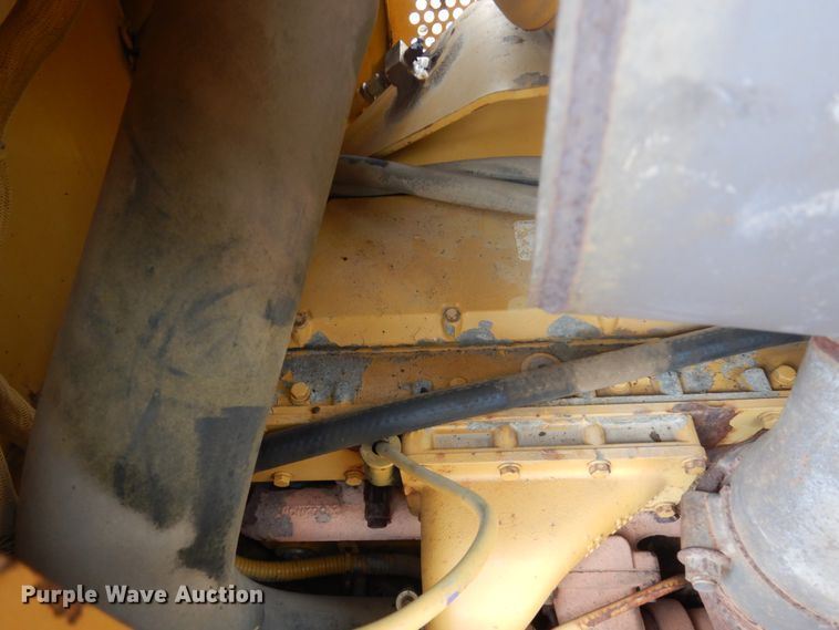 image for item HI9869 Caterpillar D6M LGP  dozer