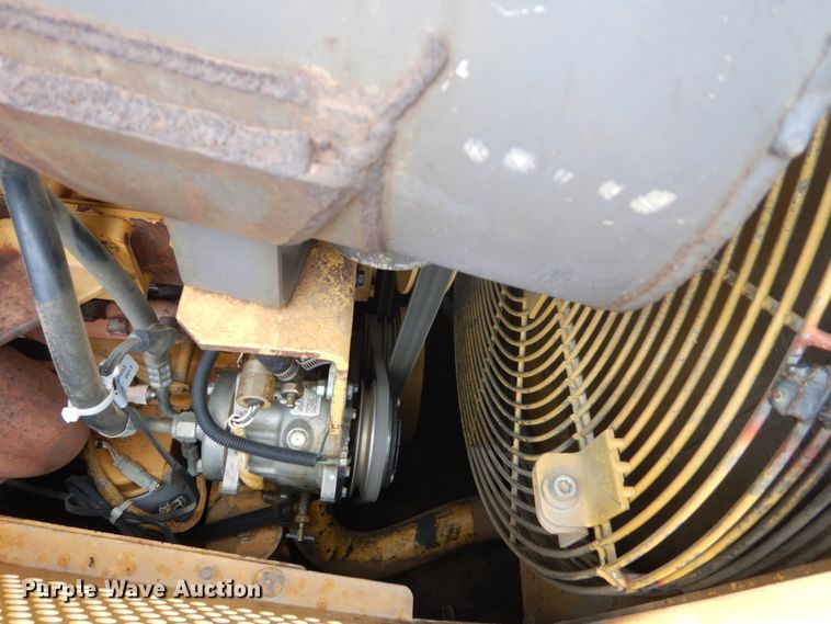 image for item HI9869 Caterpillar D6M LGP  dozer