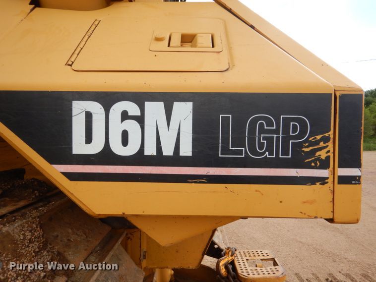 image for item HI9869 Caterpillar D6M LGP  dozer